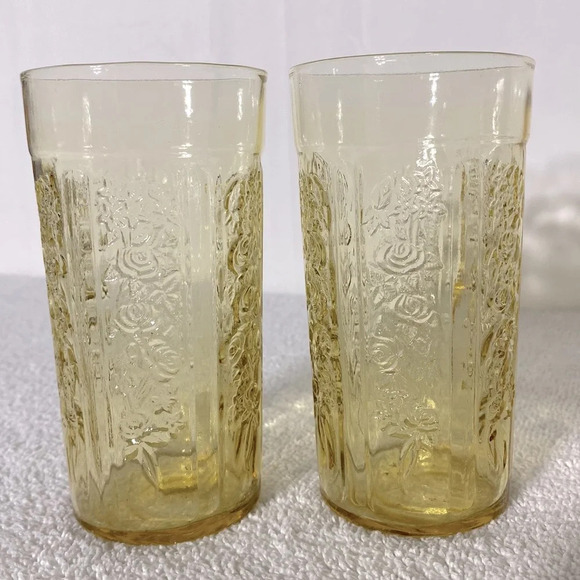 Vintage Federal Glass Yellow Amber Glass Sharon Cabbage Rose Tumblers Glasses X2 - Picture 1 of 7